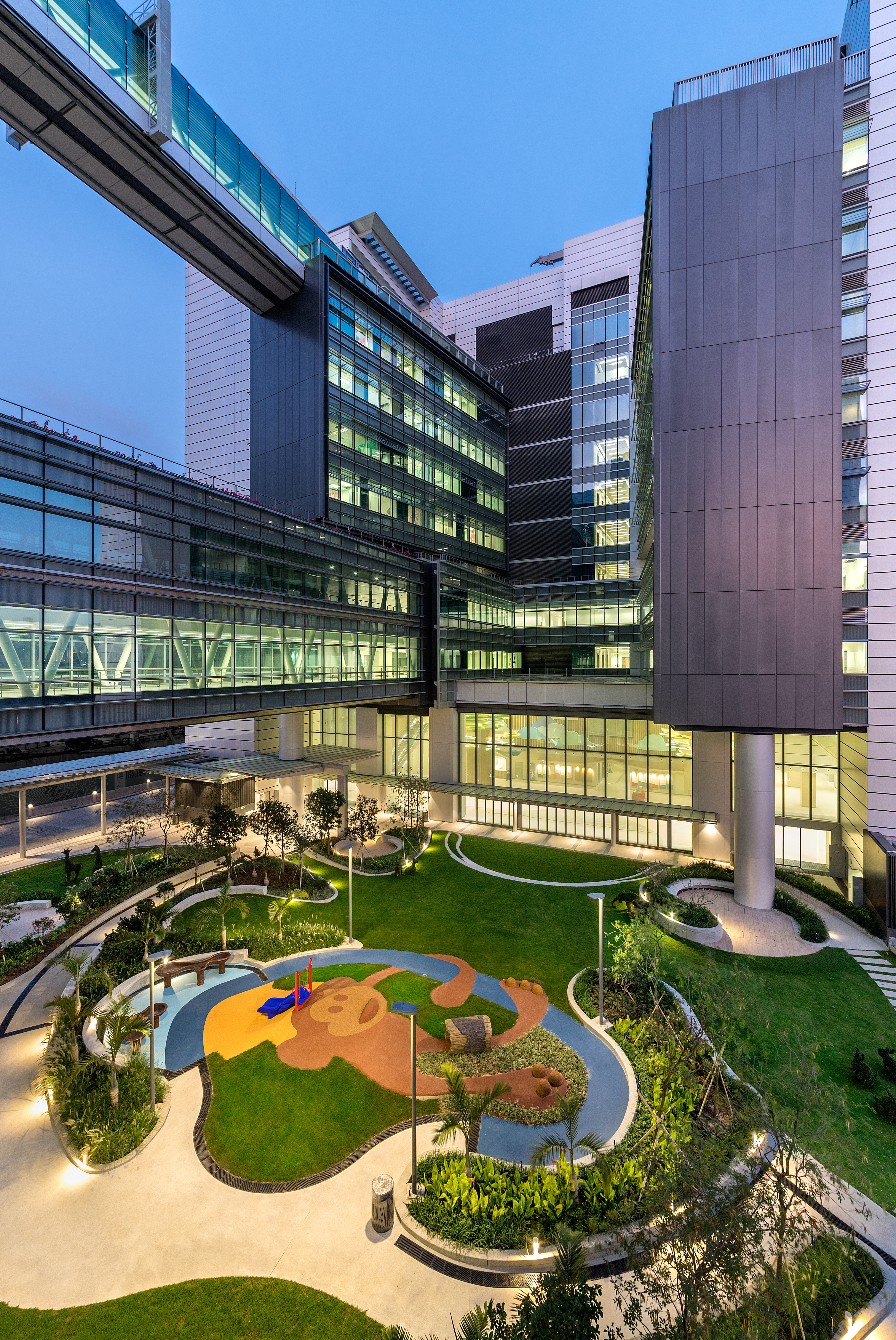 Clinical Tower and Central Garden